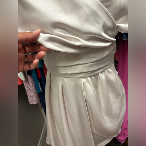 Lulu’s size small preowned satin feel mini dress - Picture 14 of 16